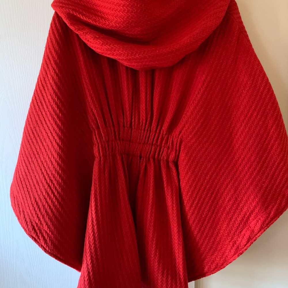 Steve Madden poncho coat with sleeves